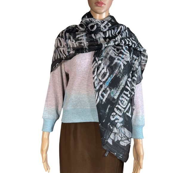 RoGAWear Silk Large Square Scarf 52 x 52 - Picture 2 of 8